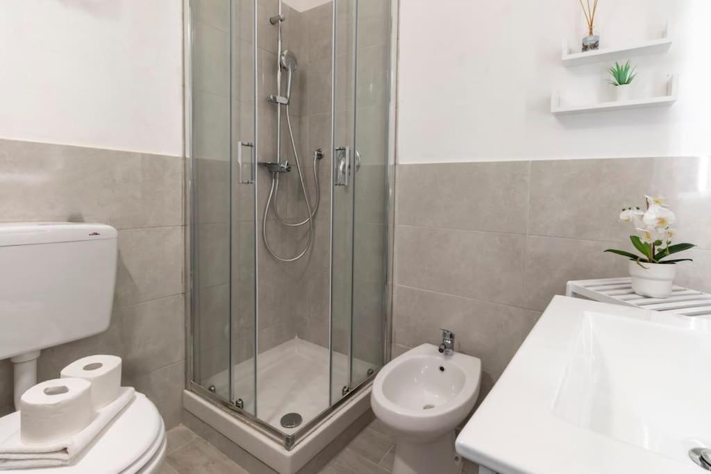 Centro Deluxe Suite Con Wi-Fi E Netflix Turín Exterior foto