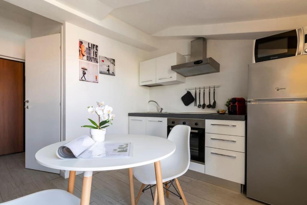 Centro Deluxe Suite Con Wi-Fi E Netflix Turín Exterior foto