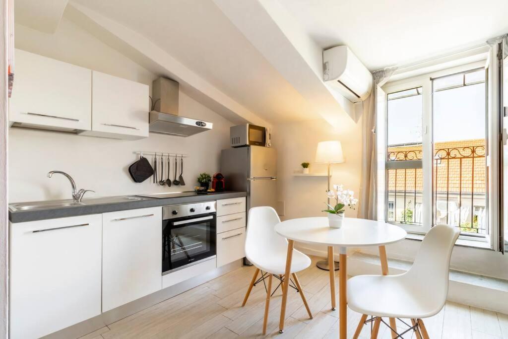 Centro Deluxe Suite Con Wi-Fi E Netflix Turín Exterior foto